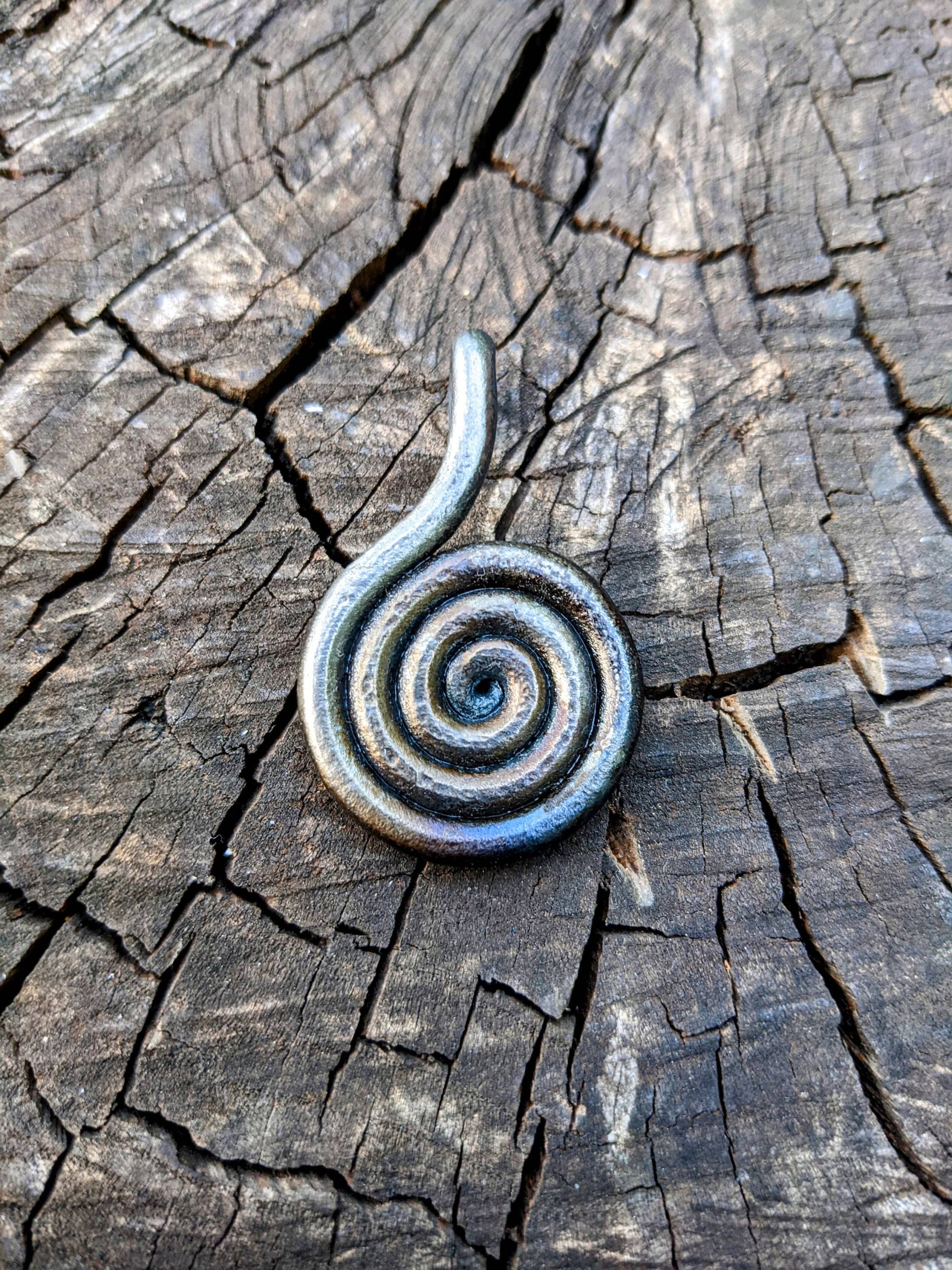 Schnecken Anhänger, Handgeschmiedet Schnecken Anhänger, Handgeschmiedet von FabrefactumFureti