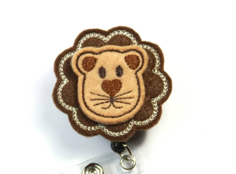Braune Löwe Lion Abzeichen Reel, Lion Lanyard, Haspel, Filz Fühlte Versenkbare Haspel von FabricLoveandFun