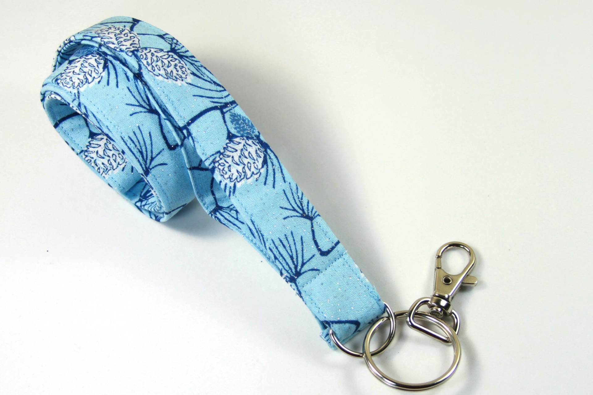 Pine Cone Stoff Lanyard, Urlaub Ausweishalter, Winter Pine Design Blaues Cone Ausweis von FabricLoveandFun