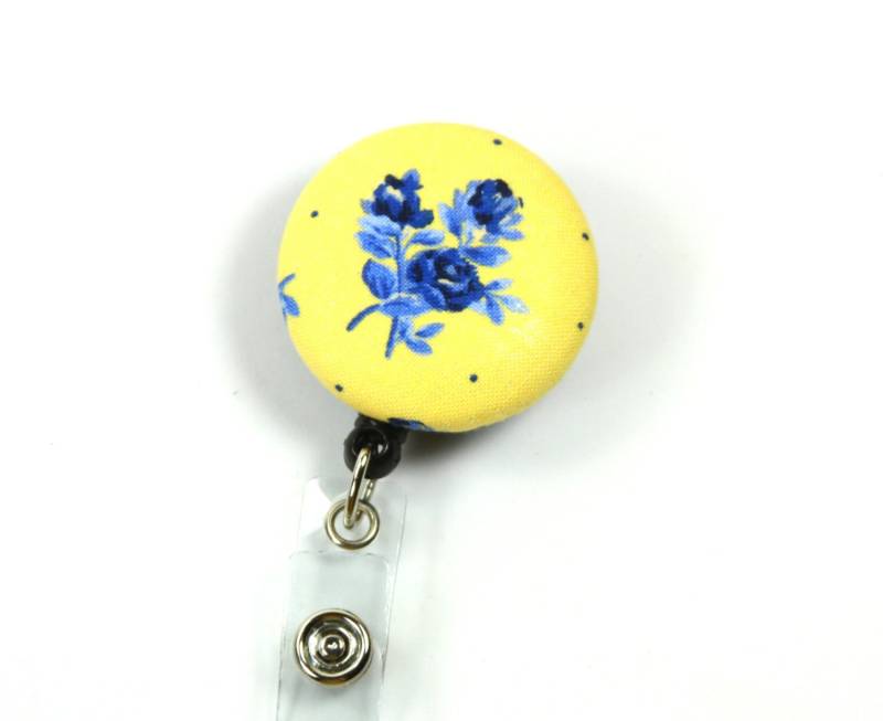 Rosen Stoff Button Rollen, Einziehbare Abzeichen Blume Knopf von FabricLoveandFun