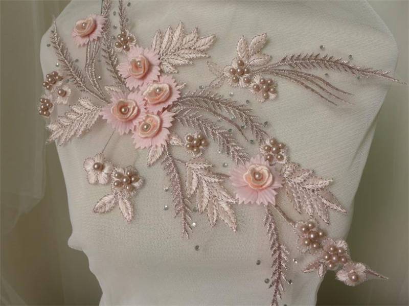 Dusty Rose 3D Blume Stickerei Spitzen Kragen Aufnäher Applikation Motiv, Blatt Auf Netz von FabricTrims