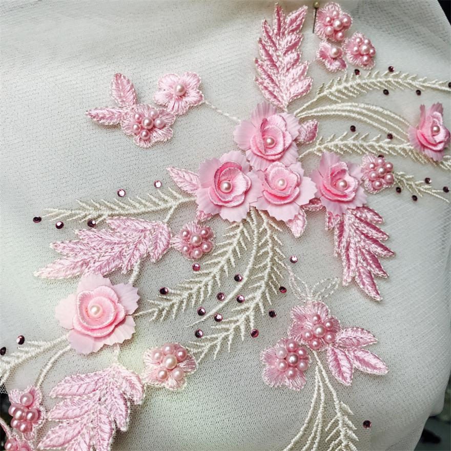 Neue 3D Gestickte Perlen Pailletten-Blumen-Spitze-Applikation Rosa Annähen Applikation Patch Motiv Diy Kleidung Neue 3D Gestickte Perlen Pailletten-Blumen-Spitze-Applikation Rosa Annähen Applikation Patch Motiv Diy Kleidung von FabricTrims