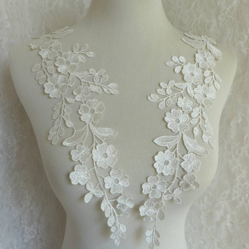 Off White Blatt Blumen Zierde Venedig Häkelspitze Applikationen Paar Für Braut Kopfschmuck, Hochzeit Schärpe, Kleider von FabricTrims
