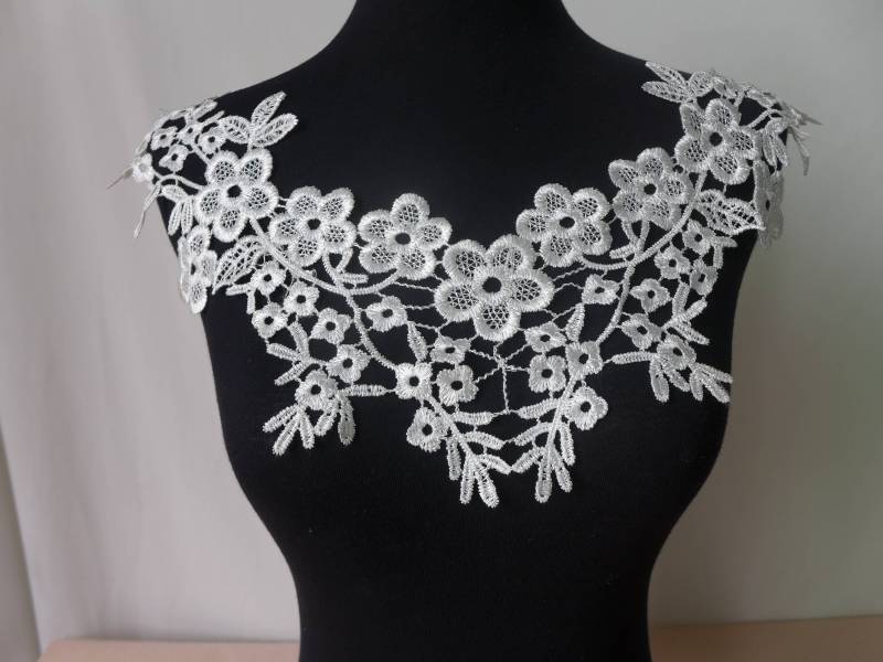 Schwarz/Weiß Spitzenapplikationen, Blumen-Spitzen-Ausschnitt-Kragen, Diy Kleid Handgemachte Dekoration, Nähzubehör von FabricTrims