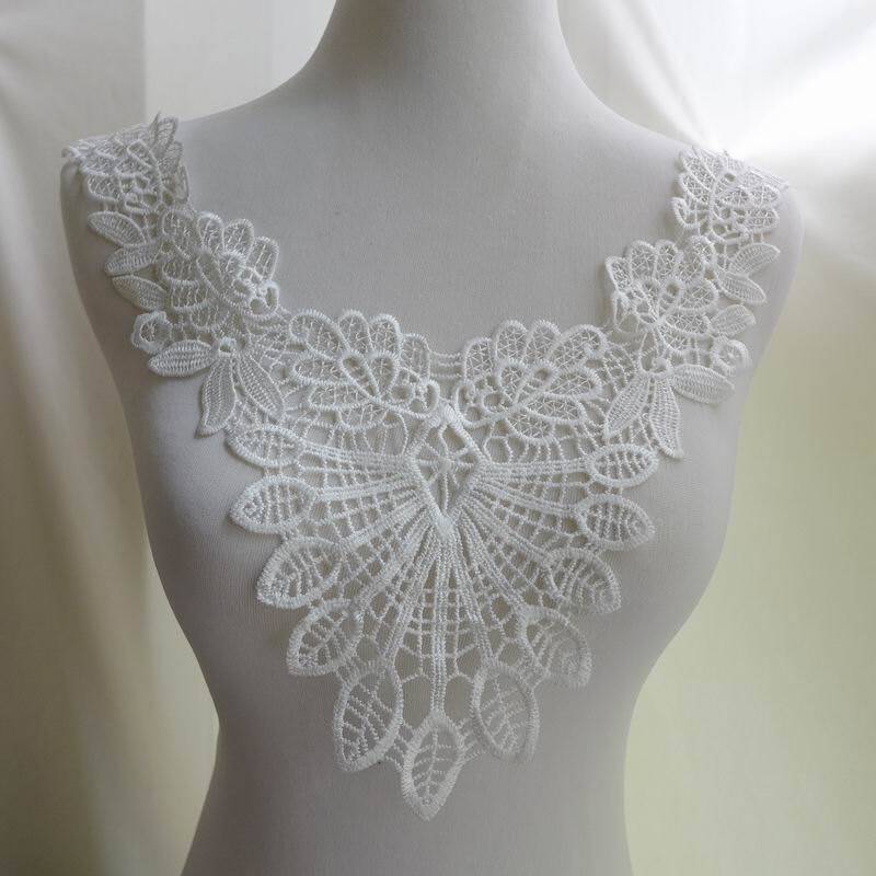 Venedig-Spitze Applikation in Weiß Schwarz, Spitzenkragen Aufnäher, Kleidung Nähen, Braut, Schmuck Versorgung, Kostüm Design von FabricTrims