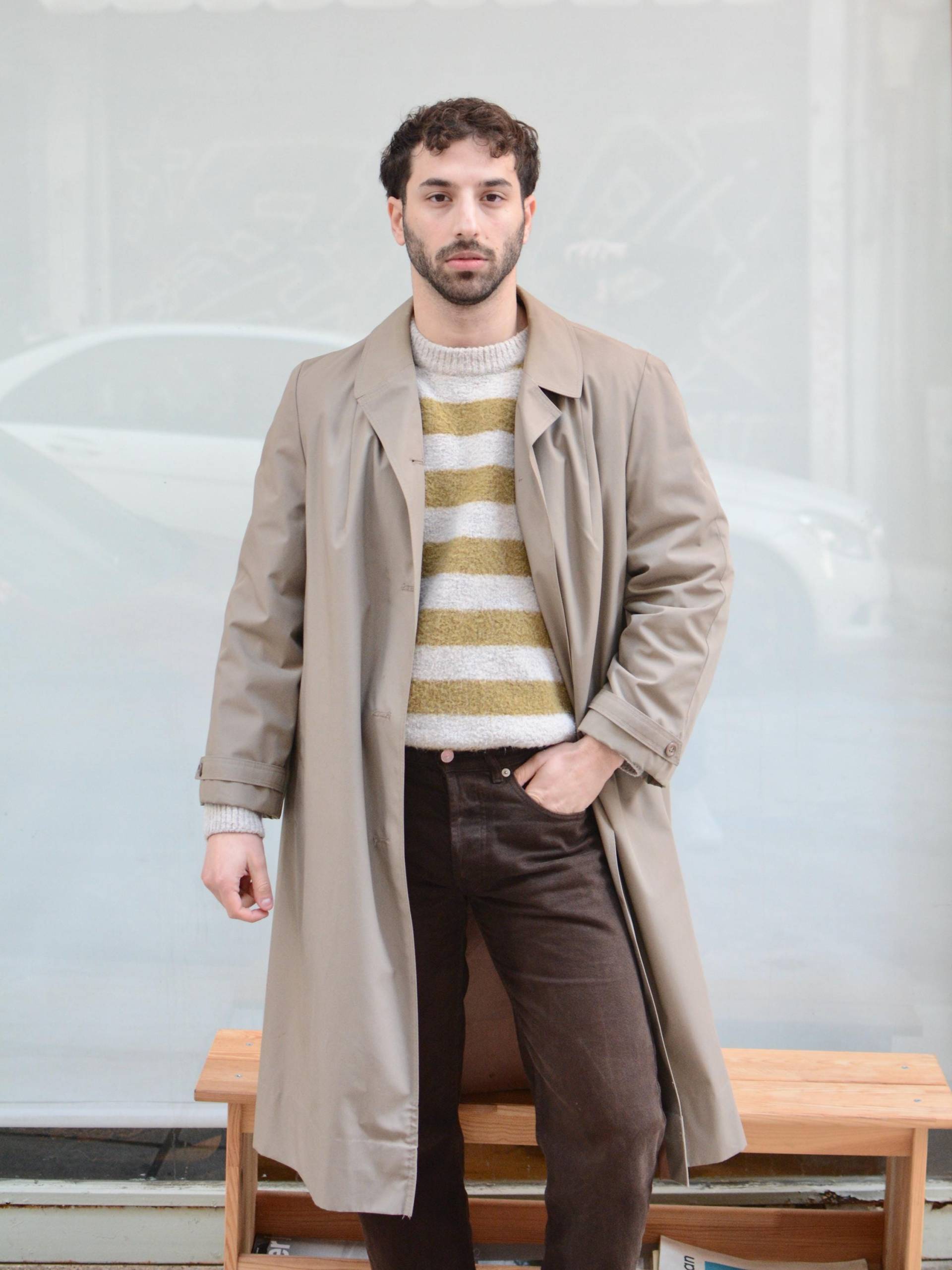 1990Er Jahre Khaki Kragen Herren Trenchcoat 1990Er Jahre Khaki Kragen Herren Trenchcoat von FabricbasicsVintage