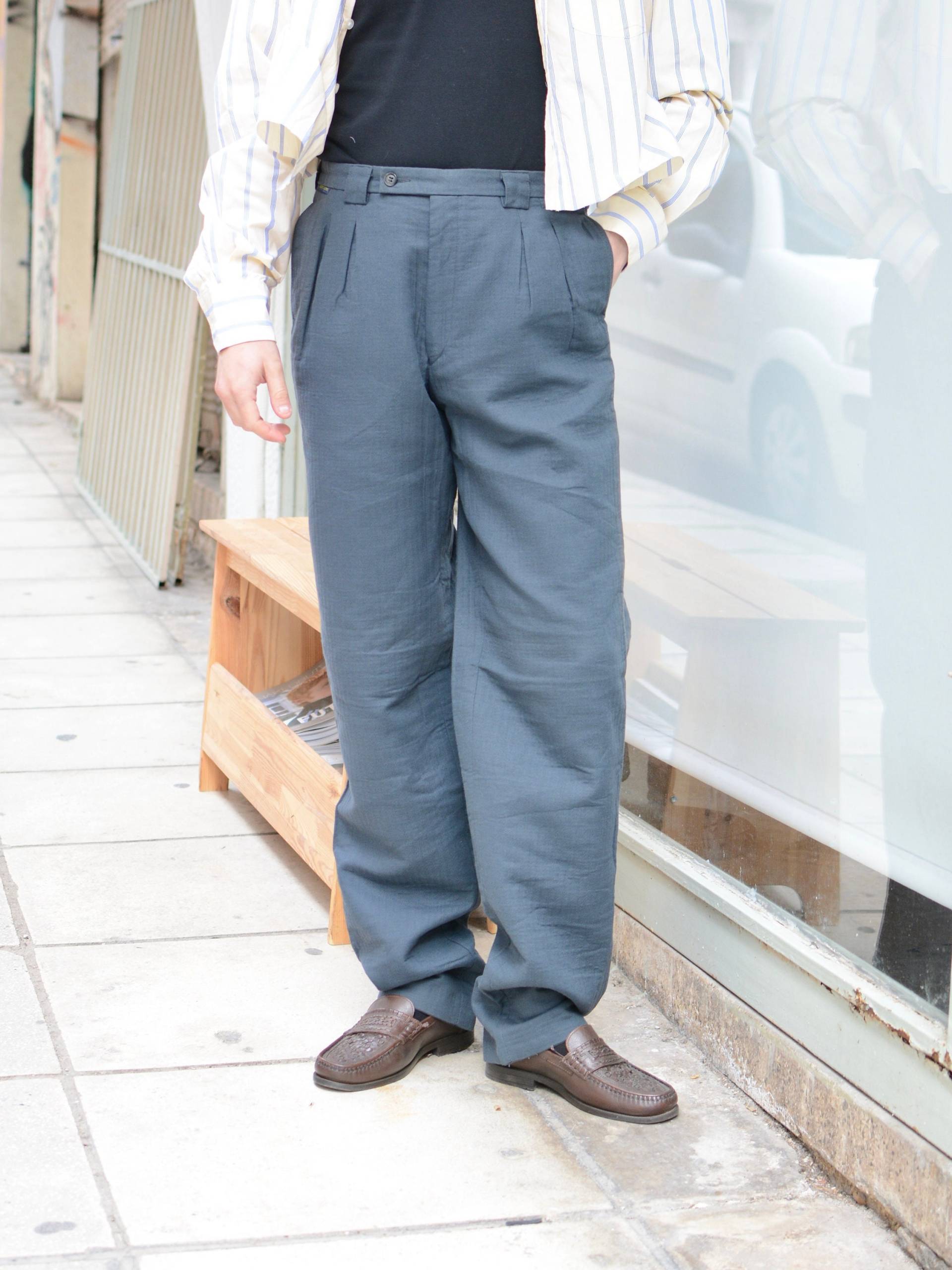 Vintage Bundfaltenhose 80Er Jahre Unisex Männer Hochhaus Anzughose Vintage Bundfaltenhose 80Er Jahre Unisex Männer Hochhaus Anzughose von FabricbasicsVintage