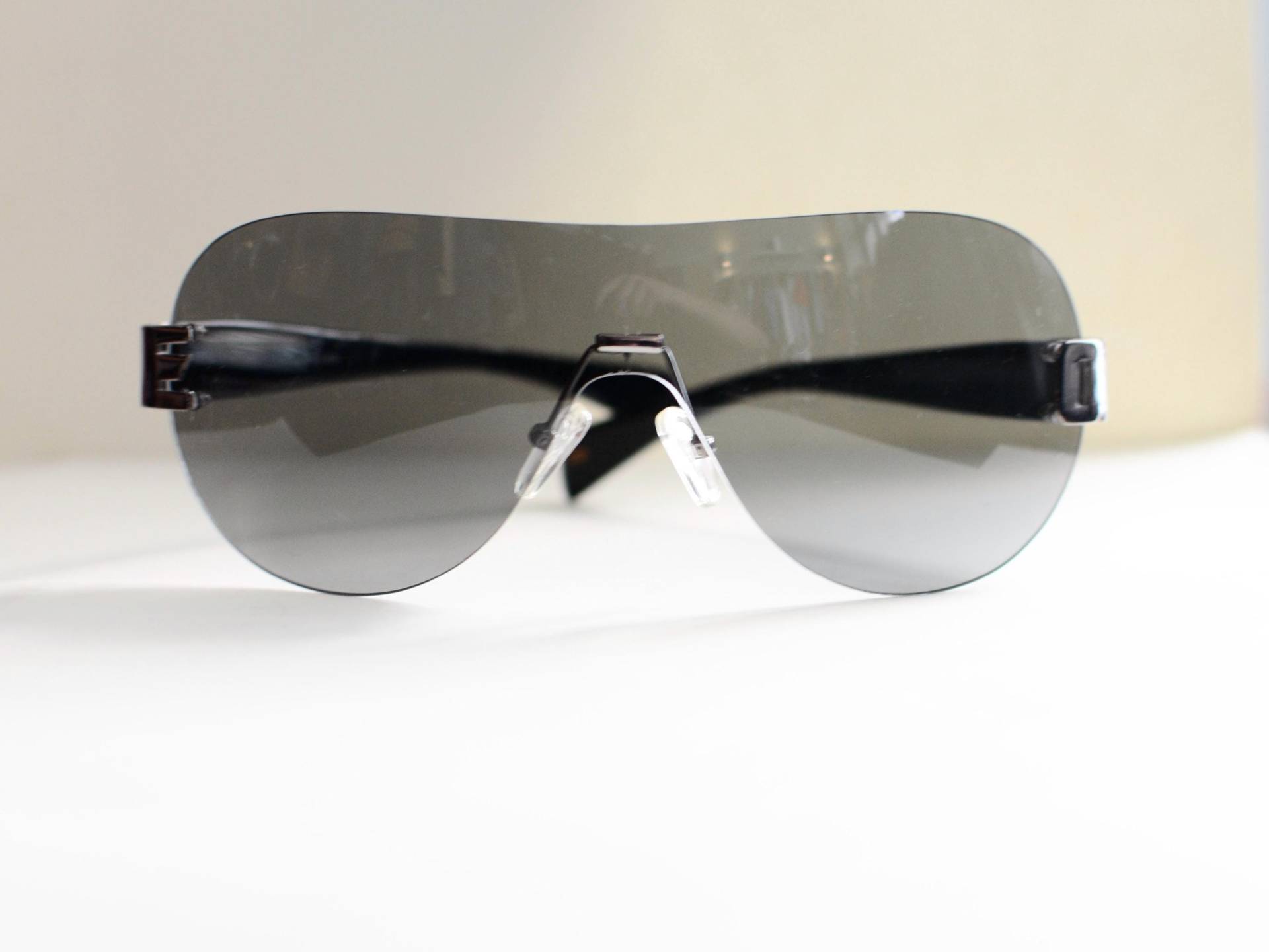 Y2K Deadstock Spiegel Sonnenbrille Unisex von FabricbasicsVintage