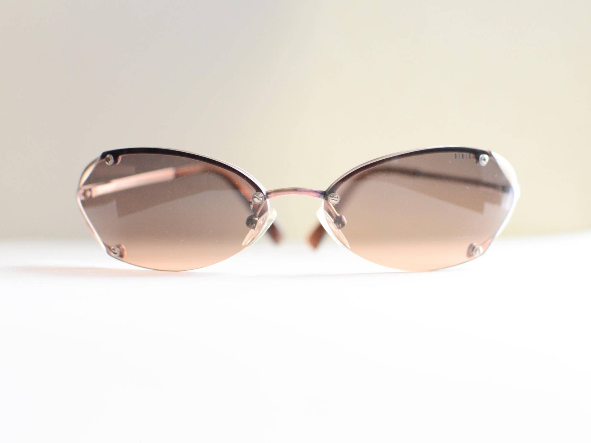 Y2K Deadstock Spiegel Sonnenbrille Unisex von FabricbasicsVintage