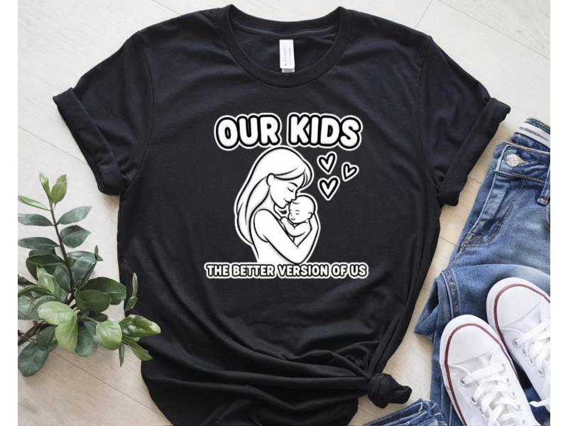 Mutterschaftsshirt | Unsere Kinder, Die Bessere Version Von Uns Geschenk Für Neue Mütter Mama-Leben T-Shirt Stolze Eltern Muttertag Mutter Und Baby von FabrikateX