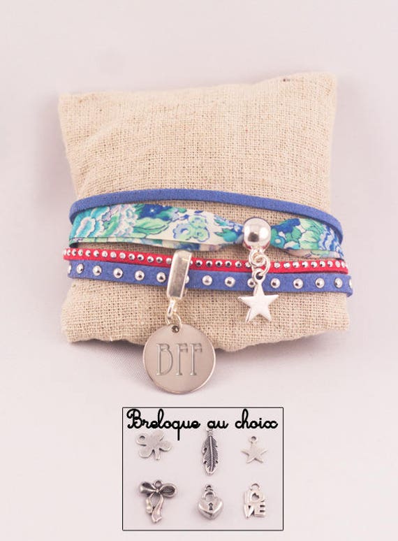 Armband Mit Vornamen Liberty/Wildleder Rot, Blau & Stahl Graviert - Personalisiert Personalisierte Medaille Schweren Schmuck von Fabriqueatresors