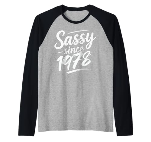 Funny Attitude Sassy Since 1978 Retro Mama Wife Sass Queen Raglan Funny Attitude Sassy Since 1978 Retro Mama Wife Sass Queen Raglan von Fabulous Class Since 1978 Trendy Birthday Girl QFJ