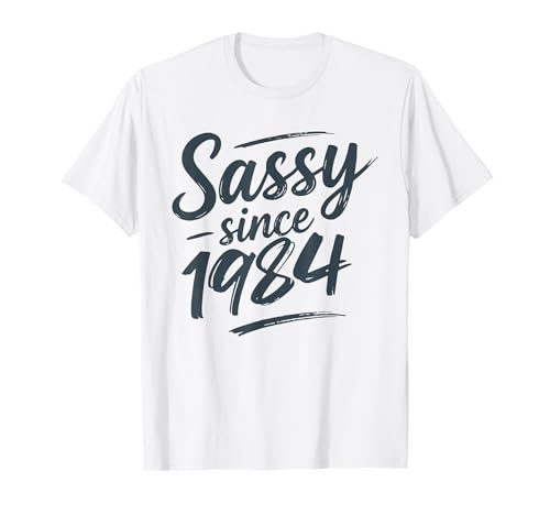 Funny Sassy Since 1984 Retro Mama Wife Sass Queen Charcoal T-Shirt von Fabulous Class Since 1984 Trendy Birthday Girl QFJ