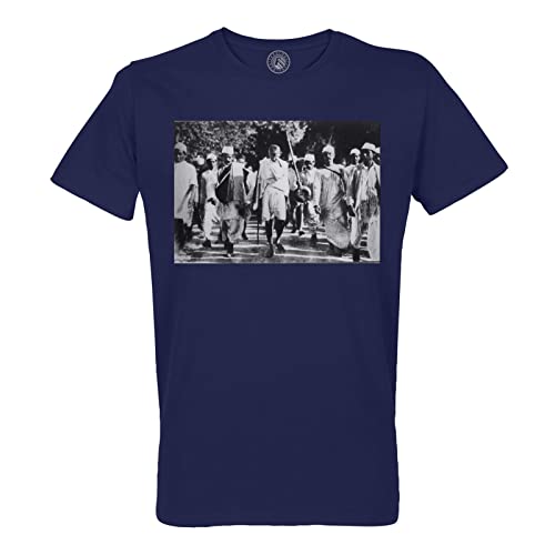 Rundhals-T-Shirt aus Bio-Baumwolle für Herren Mahatma Gandhi Indien Salzmarsch Historischer Moment von Fabulous