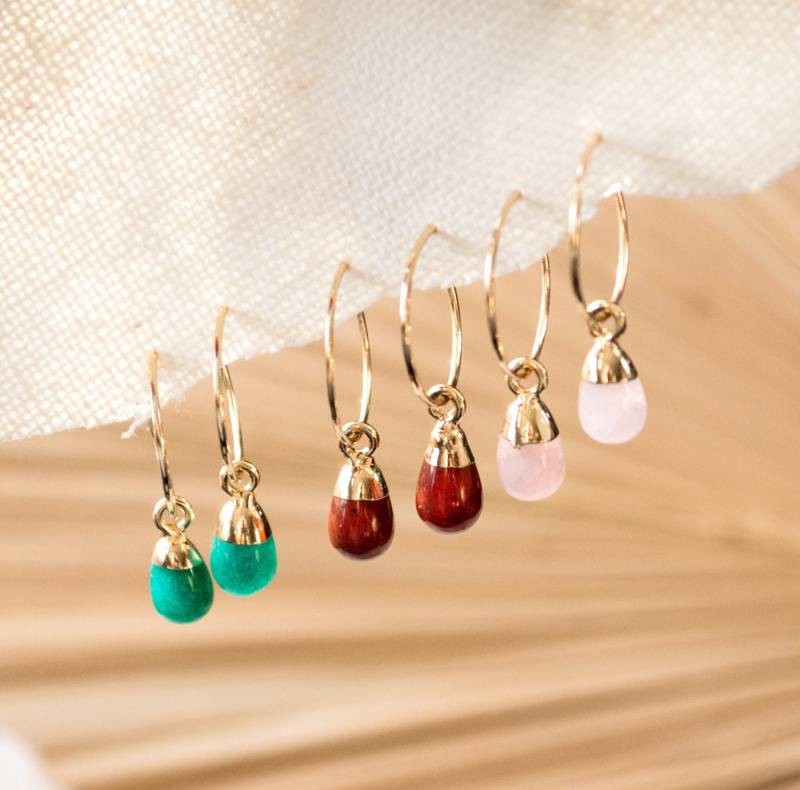 Filigrane Creolen Mit Edelstein-Anhängern - Goldfarben Kristall Elegant Rosenquarz Smaragdgrün Kreolen von FabulousFunkys