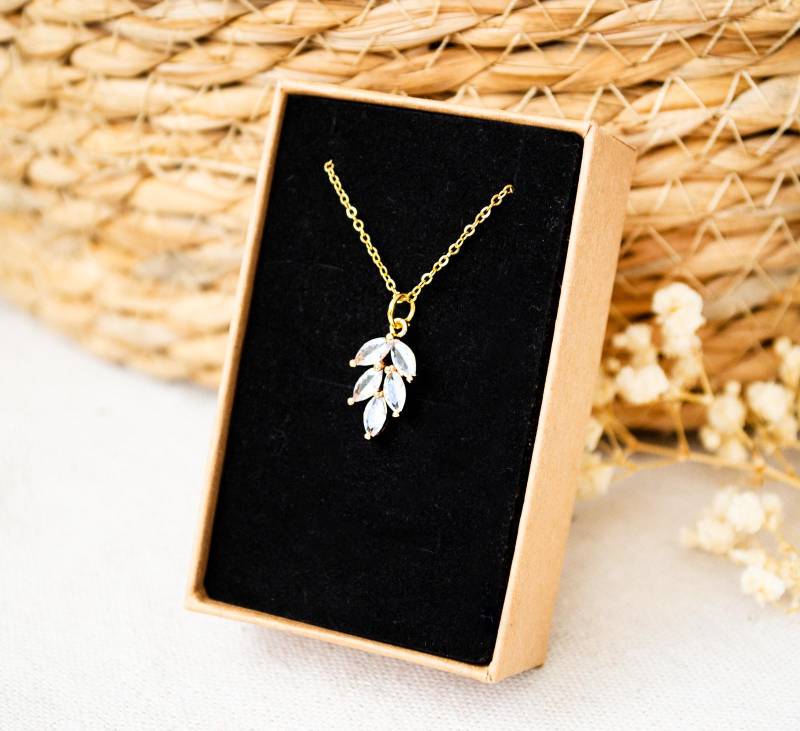Glow Kristallkette Blatt - Gold/Silber Kette Edelstahl Brautschmuck Festlich Elegant Edel Wedding Zirkonia von FabulousFunkys