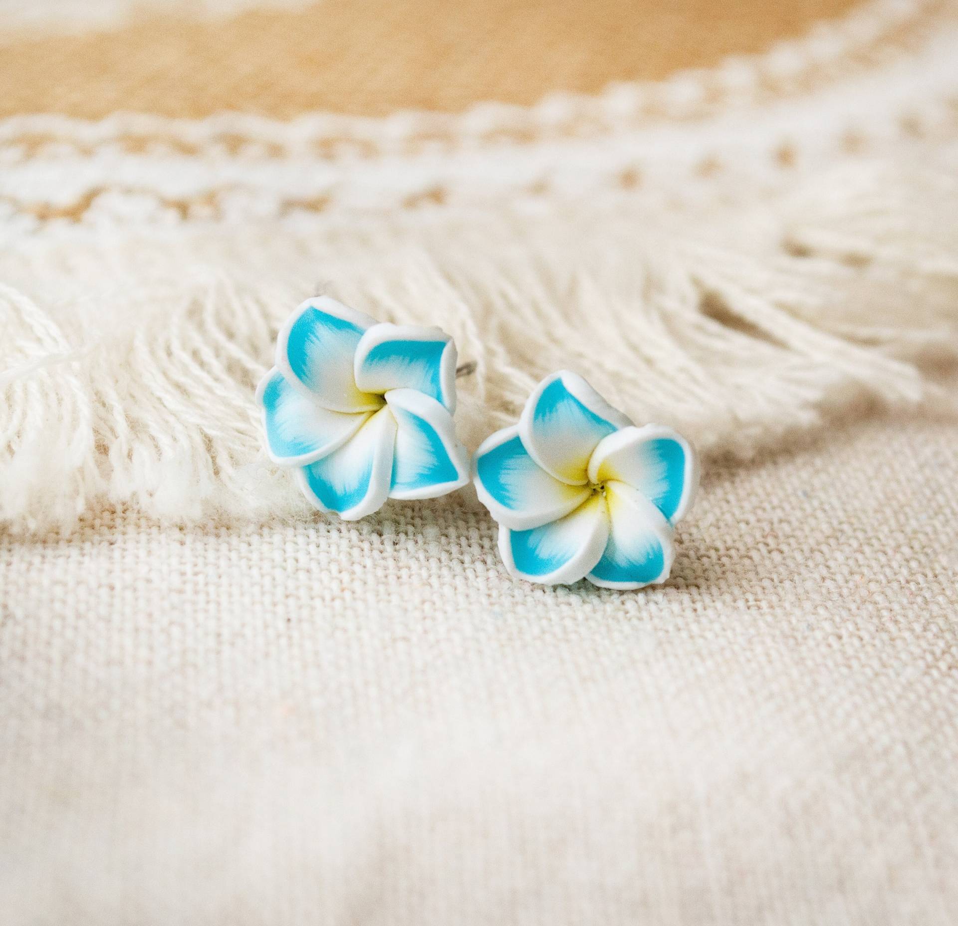 Summer Flowers Ohrstecker - Hawaii Blüten Flower Plumeria Frangipani Summer Flowers Ohrstecker - Hawaii Blüten Flower Plumeria Frangipani von FabulousFunkys