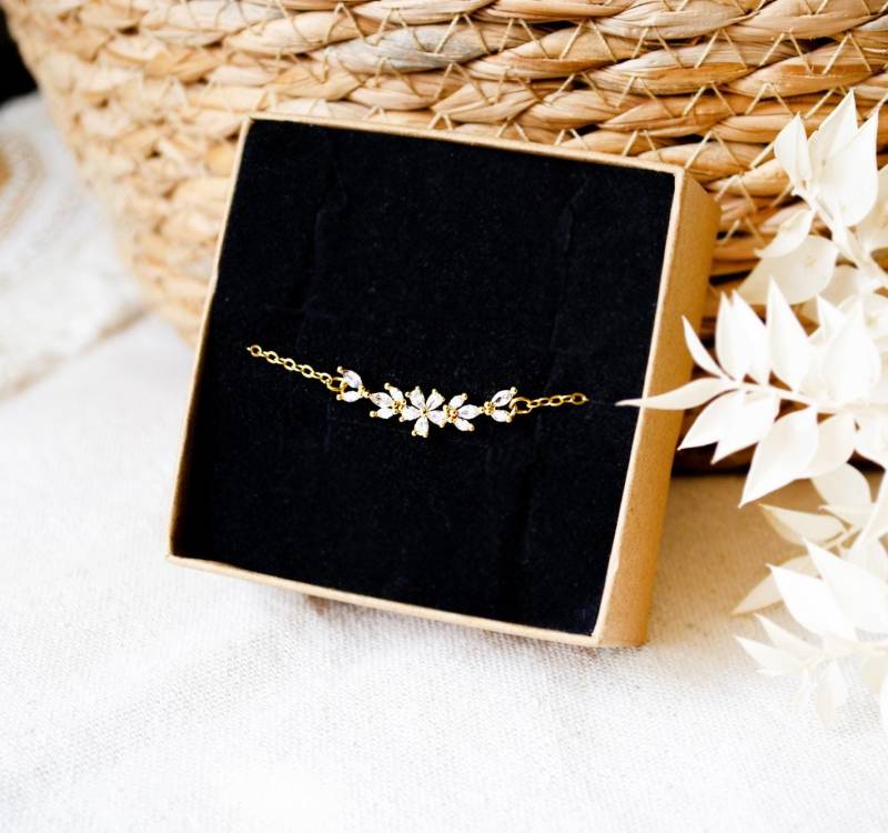 Zirkonia Blumen Armband Edelstahl - Boho Hochzeit Filigranes von FabulousFunkys