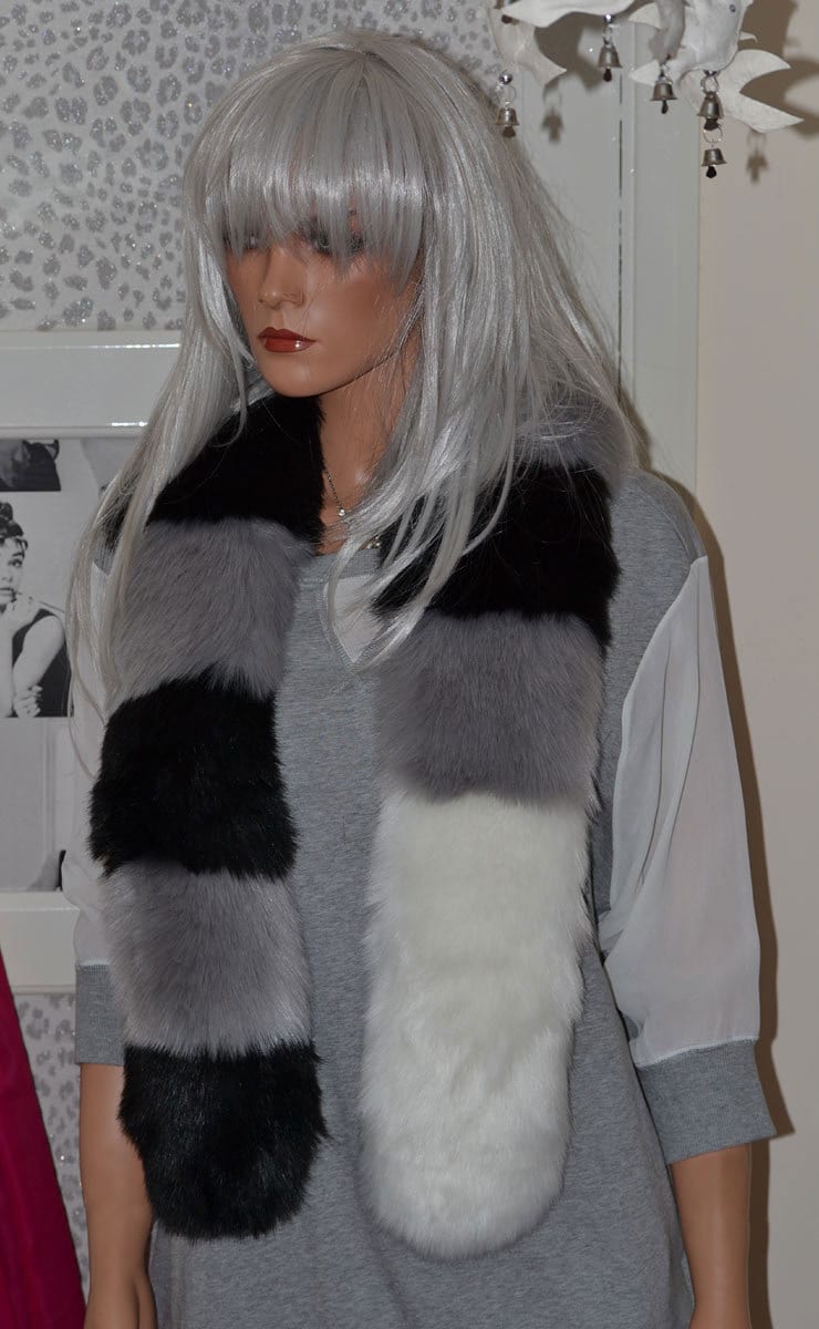 Drei Farbe Schwarz, Grau Und Weiß Gestreifte Lange Faux Pelz Schal Drei Farbe Schwarz, Grau Und Weiß Gestreifte Lange Faux Pelz Schal von FabulousFur