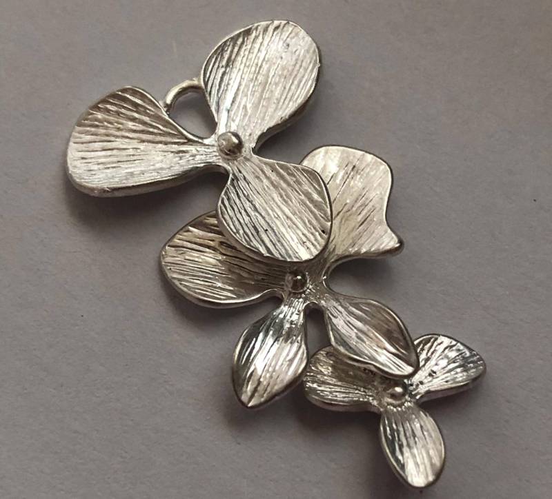10 Schmuckorchideen Blumen Anhänger Mattiert Silber Gold Messing | 34 X 18 Mm von FabulousRocks