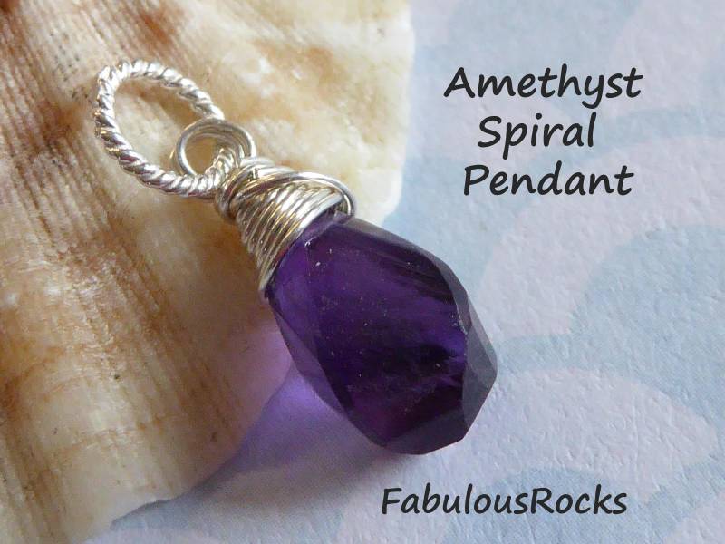 Amethyst Anhänger Charme Fügen Sie Eine Baumsche Spirale Briolette Tropfen, Sterling Silber Oder 14 K Gold Füllen Draht Wickeln Schmuck Birthstone von FabulousRocks
