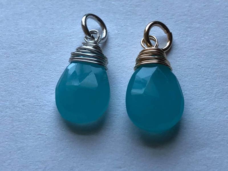 Aqua Chalcedon Tropfen Anhänger 14K Gold Fill Oder Sterling Silber Anhänger von FabulousRocks