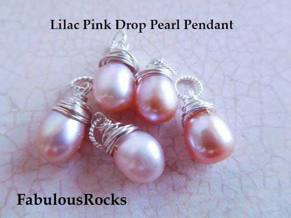 Perle Tropfen Charm Anhänger Solitär Juni Geburtsstein, Weiß Oder Rosa von FabulousRocks