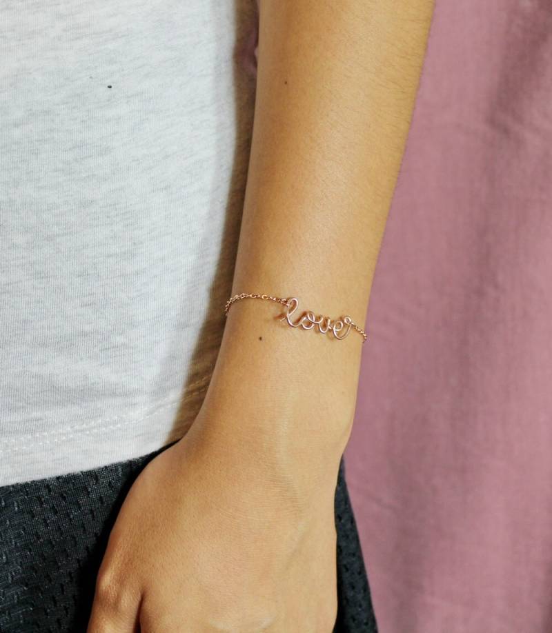 Draht Liebe Armband, Wort Statement Silber, Gold, Rose Gold Liebhaber Schmuck, Brautjungfern Geschenke von FabulousWire