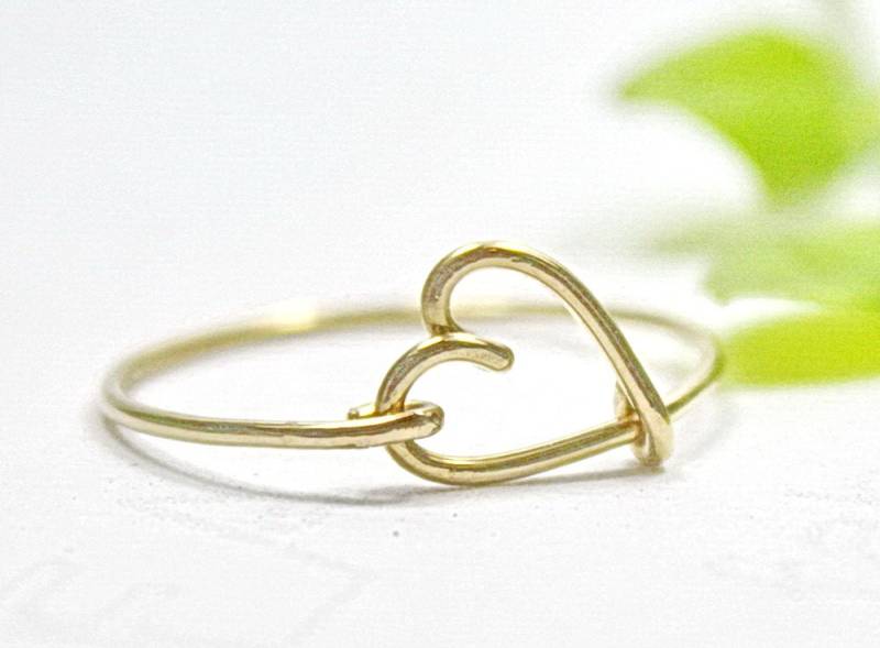 Gold Herz Ring, 14K Fülldraht Liebe Ring - Chic, Elegant Und Zierliche Schmuck, Wire Wrap Geschenk Frau Und Freundin von FabulousWire