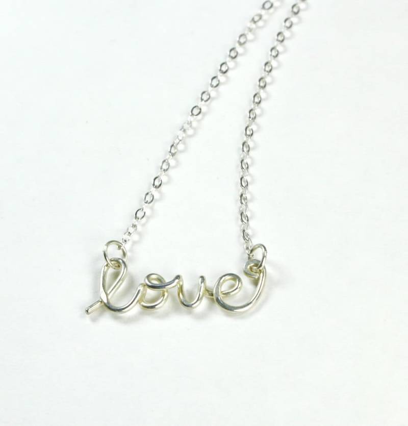 Liebe Halskette - Sterling Silber Draht Wort Halskette, Handgemachte Schmuck von FabulousWire