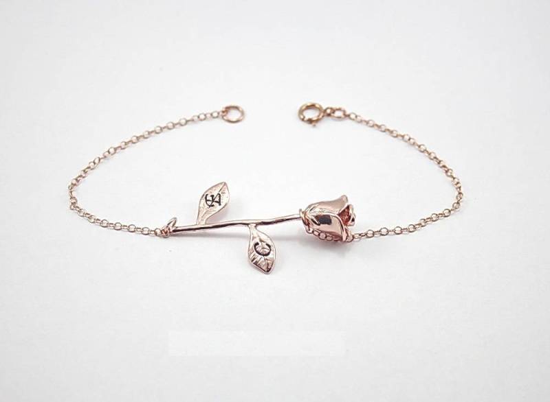 Personalisierte Erste Rose Blume Armband, Schönheit Und Tier Schmuck, Brautjungfer Geschenk Für Mutter Freundin Schwester, Liebhaber von FabulousWire
