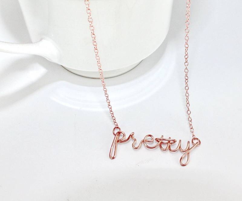 Rose Gold Draht Wort Namen Halskette, Custom Made Wire Skript Name Schmuck, Personalisierte Schreiben Geschenk von FabulousWire