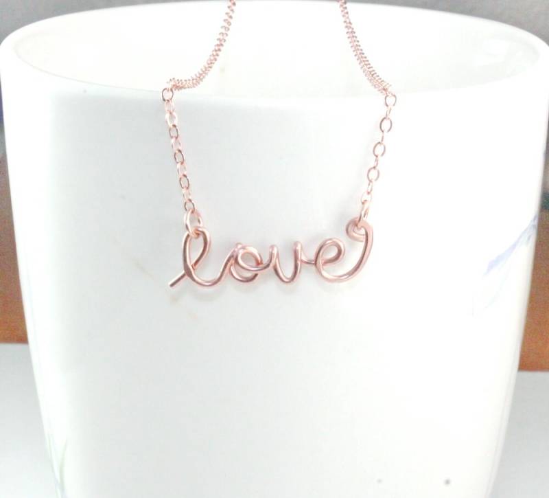 Rose Gold Liebe Halskette - Wire Script Wort Halskette, 14K Filled Love Schmuck von FabulousWire