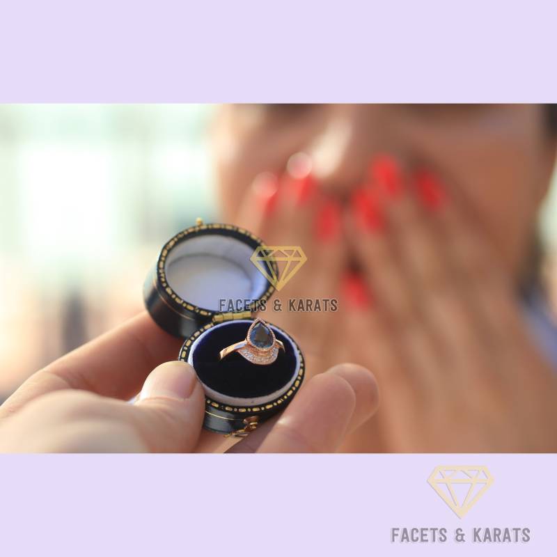 Alexandrit Ring Birne Verlobungsring Roségold 14K Edelstein Ehering Für Frauen, Boho Minimalist Diamant Alternative Trauringe von FacetsandKarats