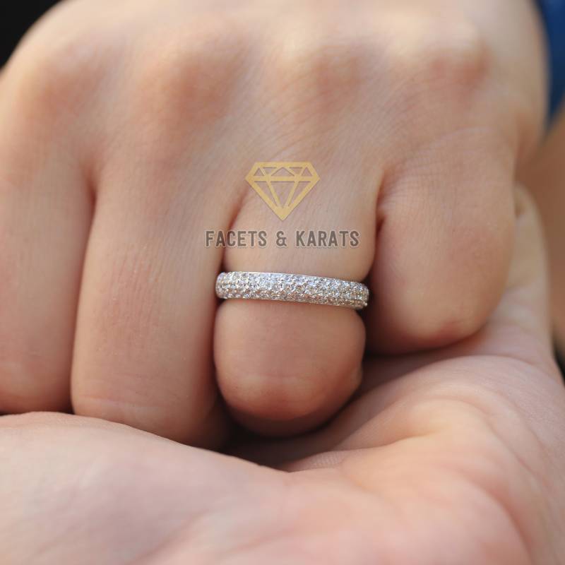 Micro Pavé Ehering Für Frauen Jubiläumsring Sie 14K Weißgold Verfügbar in Gelbgold Und Roségold Von Facetten Karat von FacetsandKarats