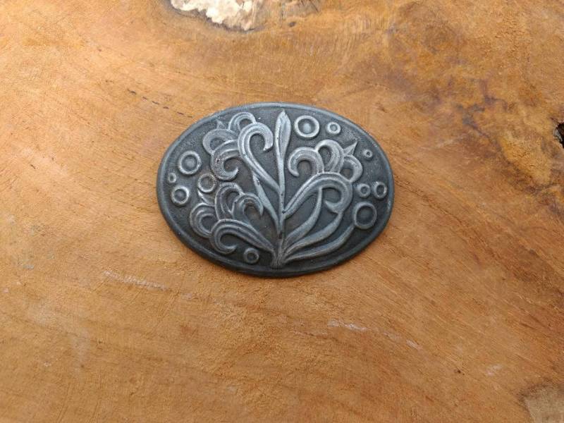 Antike Jugendstil-Brosche - Oval Silbermetall 1910 Zinn von Factory23
