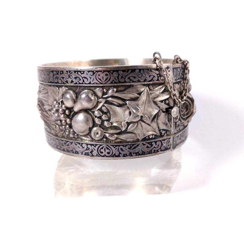 Silberarmband - Vintage Schmuck Groß Und Auffällig Breit Rose Frucht Weizen 3D Relief Unikat von Factory23