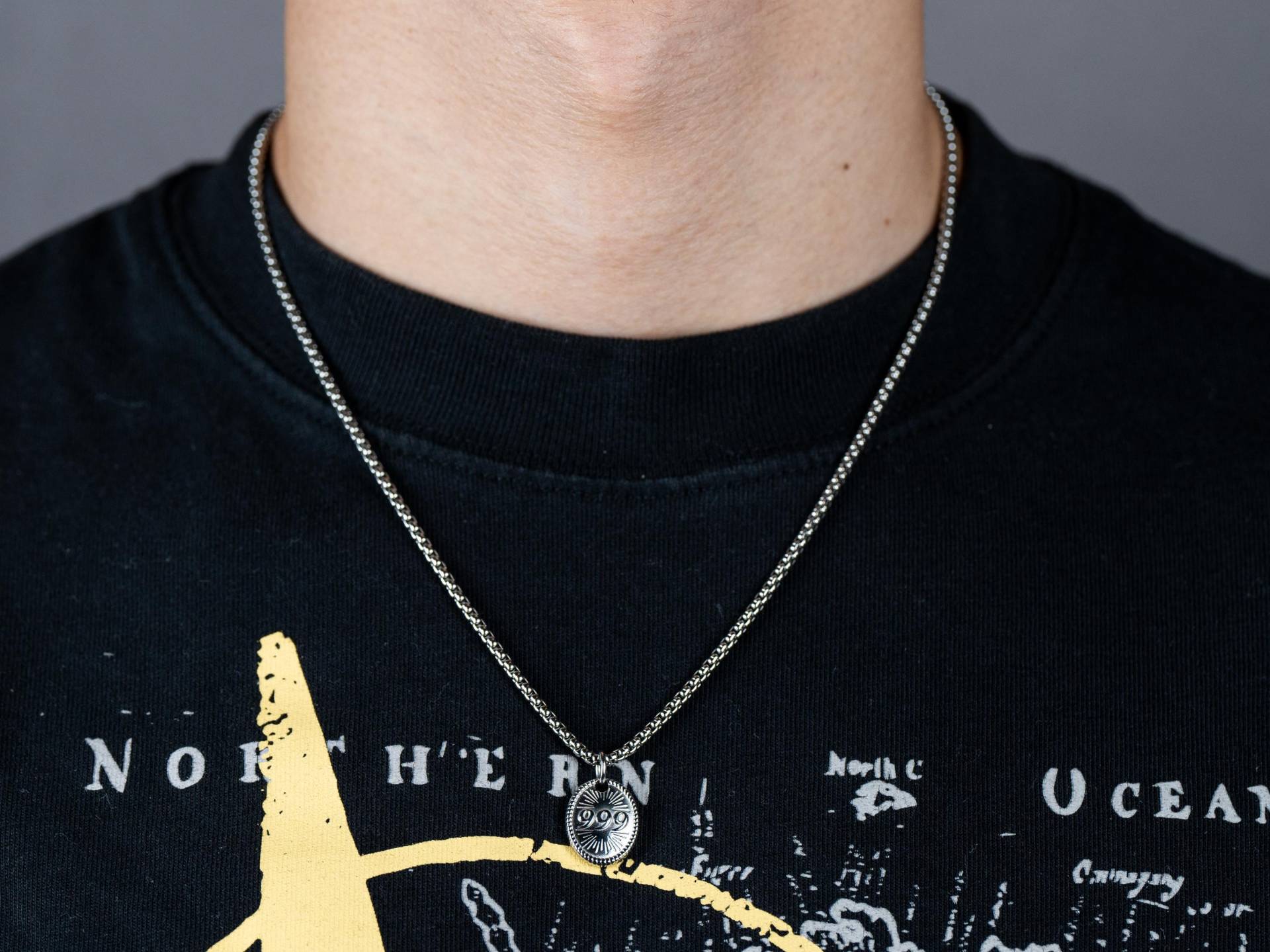 Kette Mit Engelzahl 999 Oder 777, Männer Schmuck, Herren Halskette, Geburtstagsgeschenk, Engelszahlen Glückszahl Halskette Kette Mit Engelzahl 999 Oder 777, Männer Schmuck, Herren Halskette, Geburtstagsgeschenk, Engelszahlen Glückszahl Halskette von FacturaOrnamentum