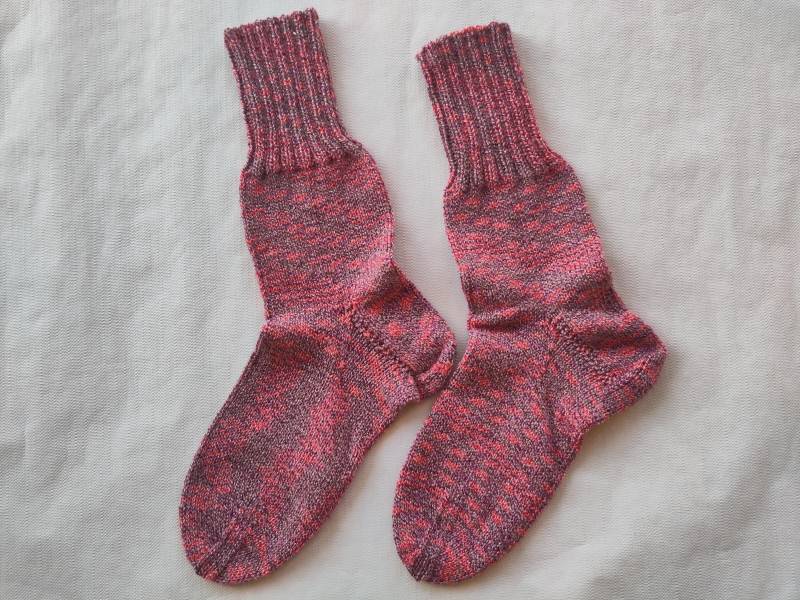 Handgestrickte Socken von FadeGradCH