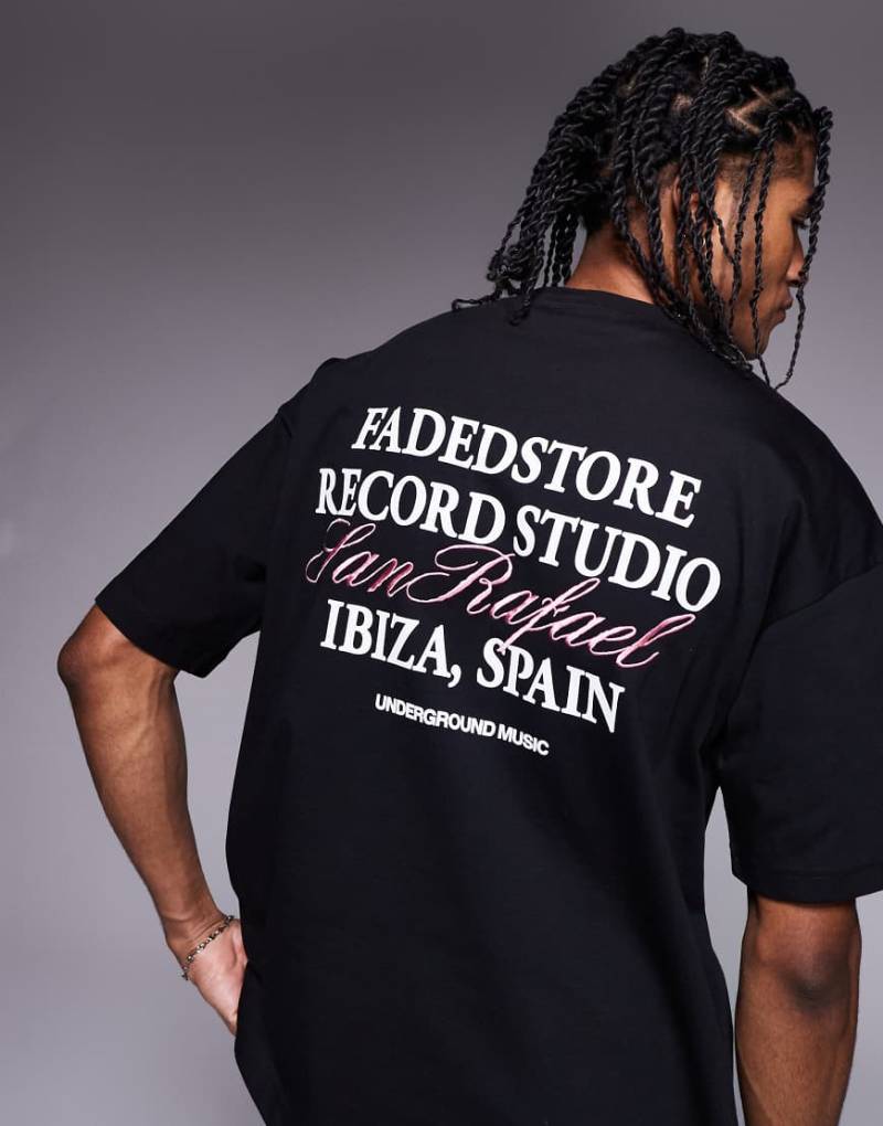 Faded Store - T-Shirt in Schwarz mit „Studio"-Print auf dem Rücken von Faded Store
