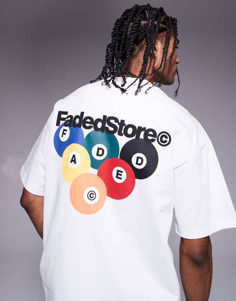 Faded Store - T-Shirt in Weiß mit Billard-Print auf dem Rücken von Faded Store