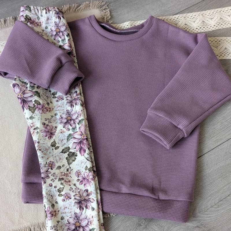 Baby/Kinder Set Einfarbiger Oversized Pullover Und Leggings Mit Blumenmuster von FadenTwist
