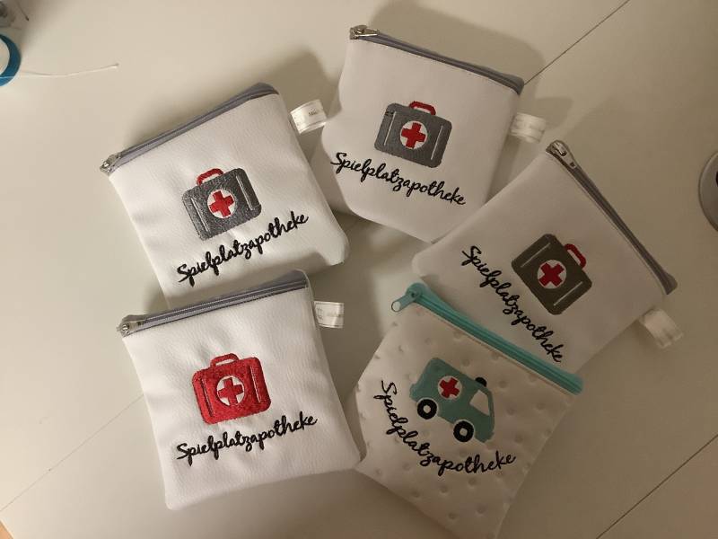 Erste Hilfe Motiv Täschchen 2 von FadenZauberDesign