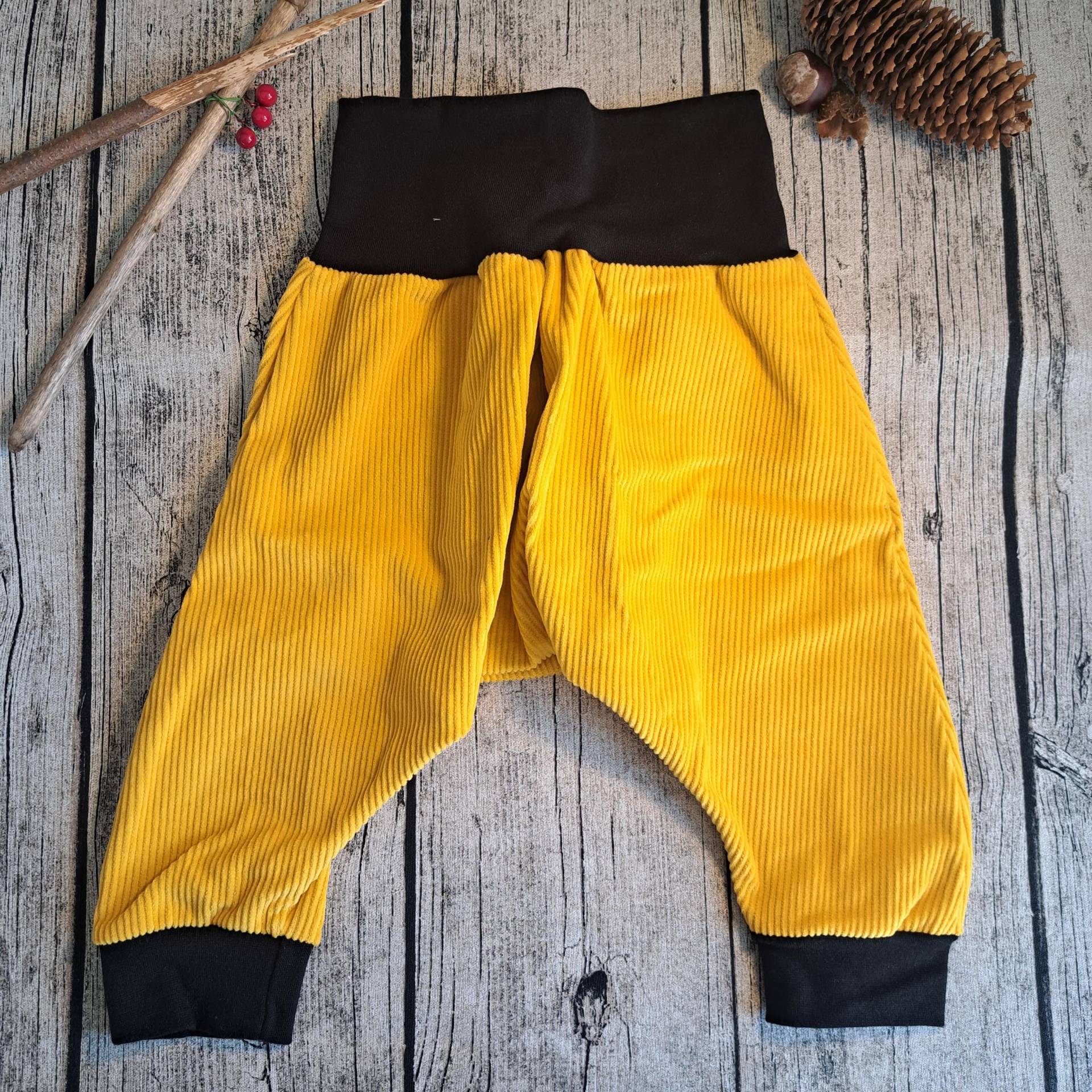 Baby Haremshose Größe 80 - Cord Baby Haremshose Größe 80 - Cord von Fadendurcheinander