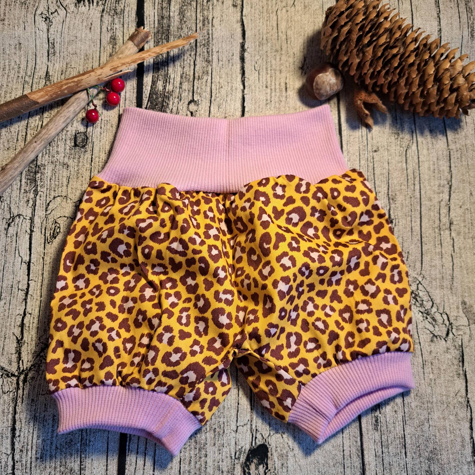 Baby Pumphose Größe 56 - Leoprint Baby Pumphose Größe 56 - Leoprint von Fadendurcheinander