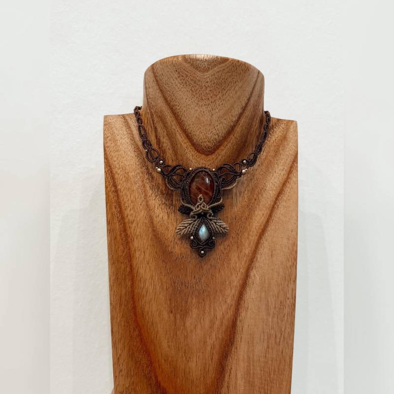 Makramee Handmade Halskette Sonnenstein Und Mondstein Makramee Handmade Halskette Sonnenstein Und Mondstein von Fadenfantasy