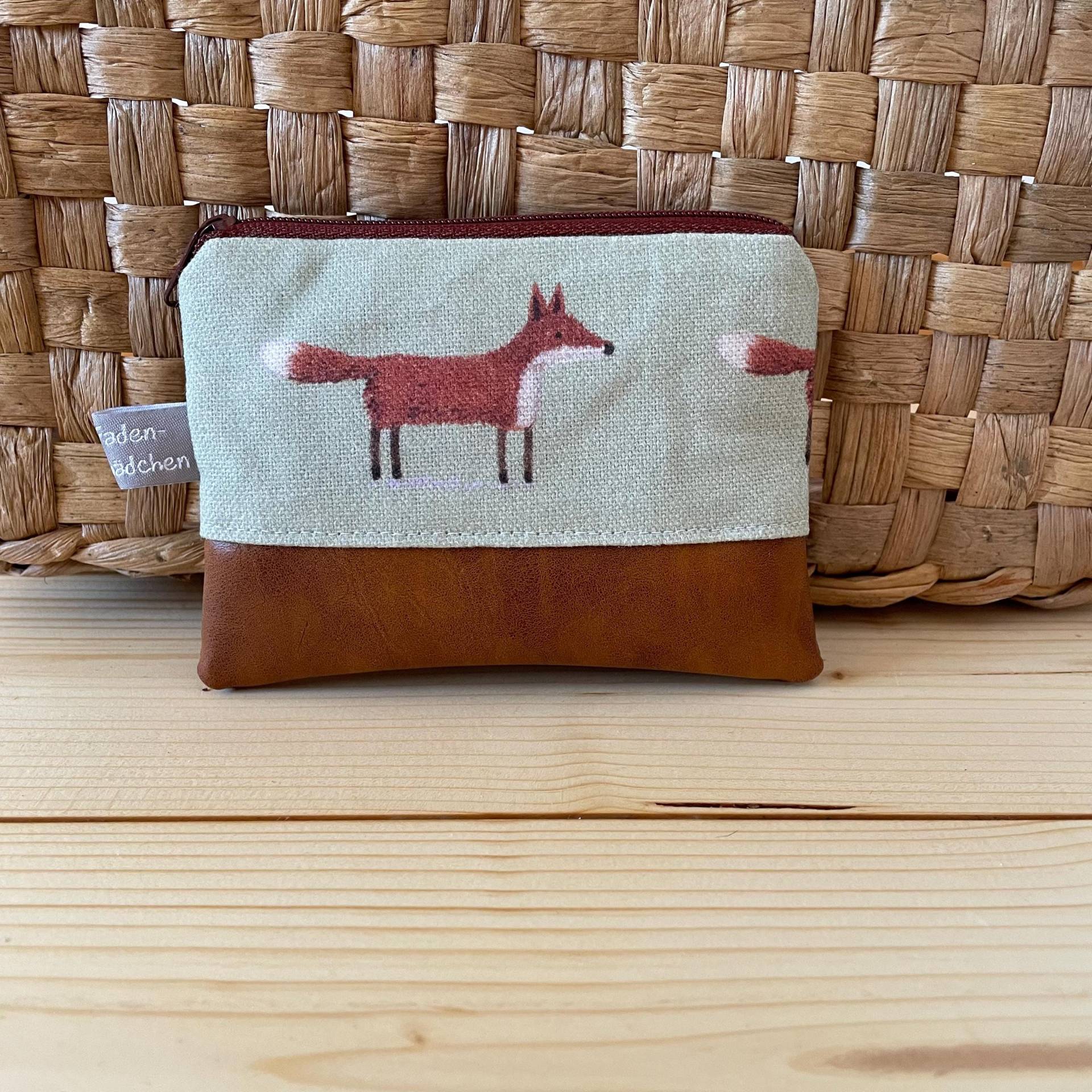 Kleine Schlüsseltasche Füchse Aus Kunstleder Und Baumwolle in Hellgrün Braun Mini-Geldbörse Schlüsseltäschchen von Fadenmaedchen