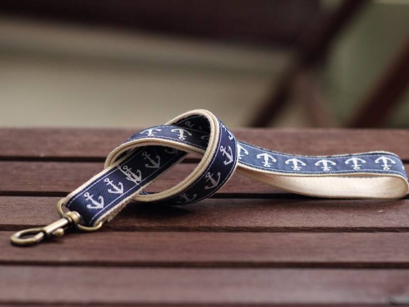Schlüsselband Anker 39 cm Aus Dunkelblauem Webband Und Gurtband Baumwolle in Beige Maritim Ahoi Meer von Fadenmaedchen