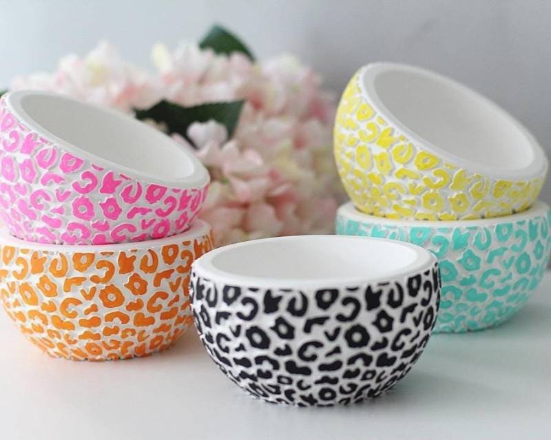 Handbemalte Schale | Ringschale Leomuster Geschenk Für Frauen Deko Tiermustergeschirr Unikat Dekoschale Schüssel Mit Leoprint von Fadenspielbylisa