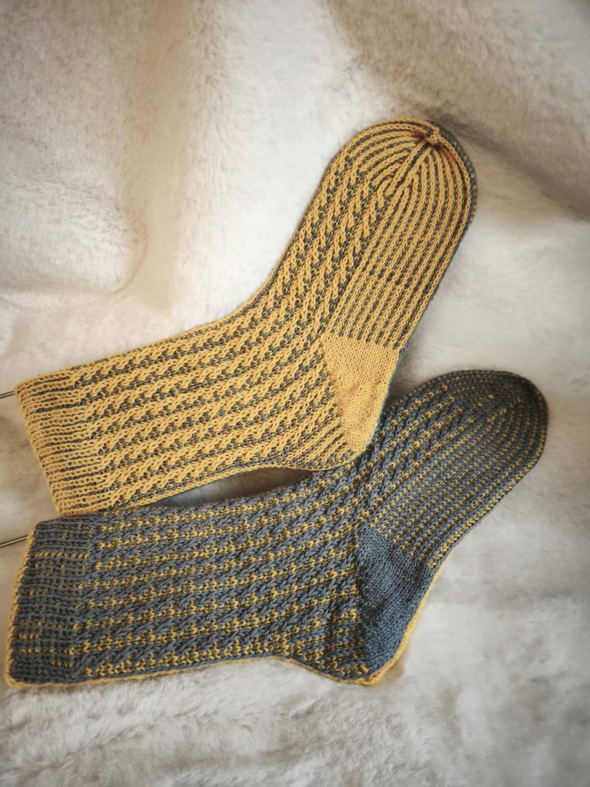 Wollsocken Handgestrickt 39-41 von FadenundHolz